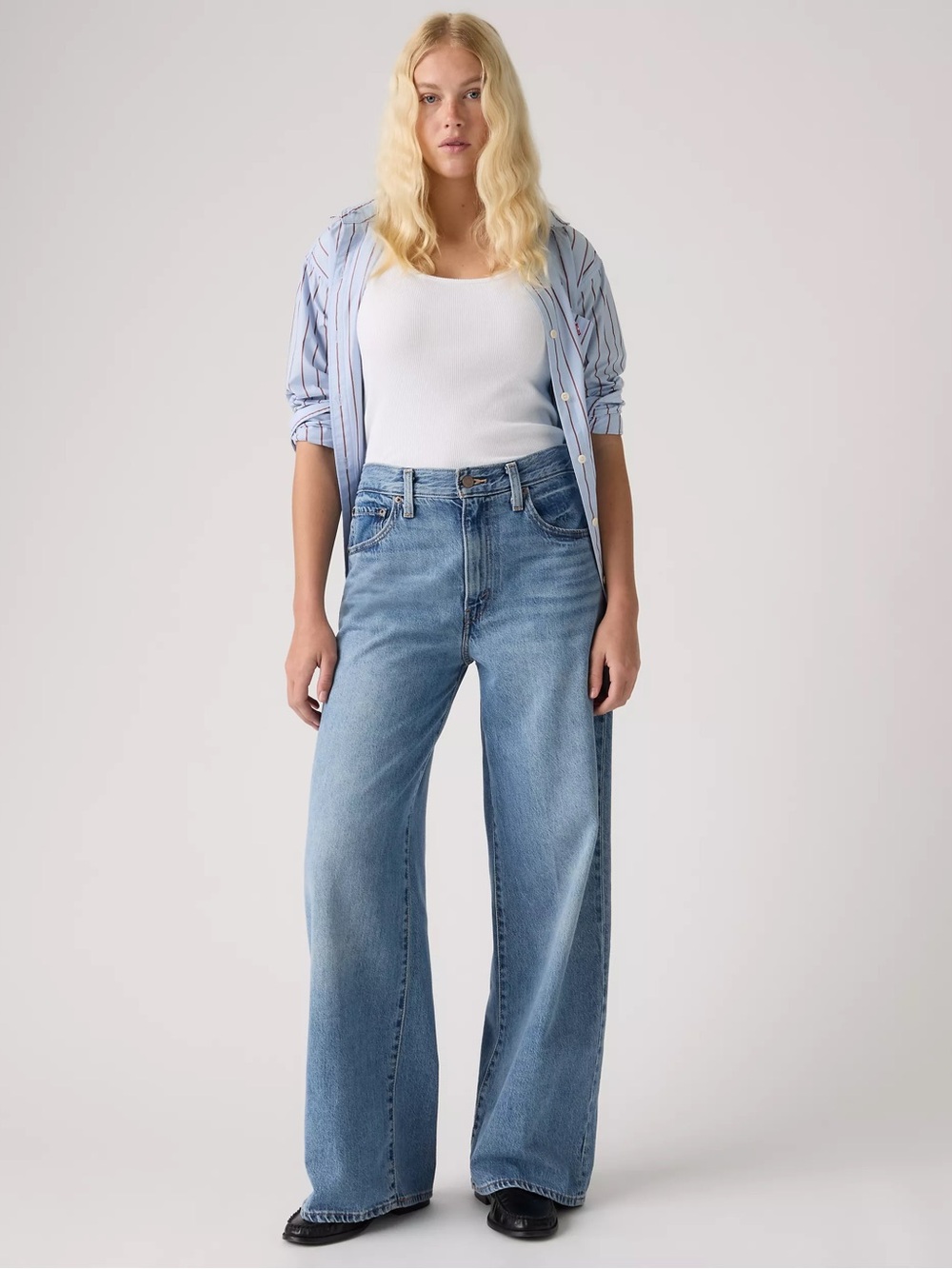 LEVI’S - Cinch High-Rise Wide Leg Women's Jeans in Light medium Wash 27x31 new
